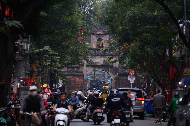 26 Tết rồi, ra mà xem Hà Nội đã đổi khác cỡ này! - Ảnh 13.