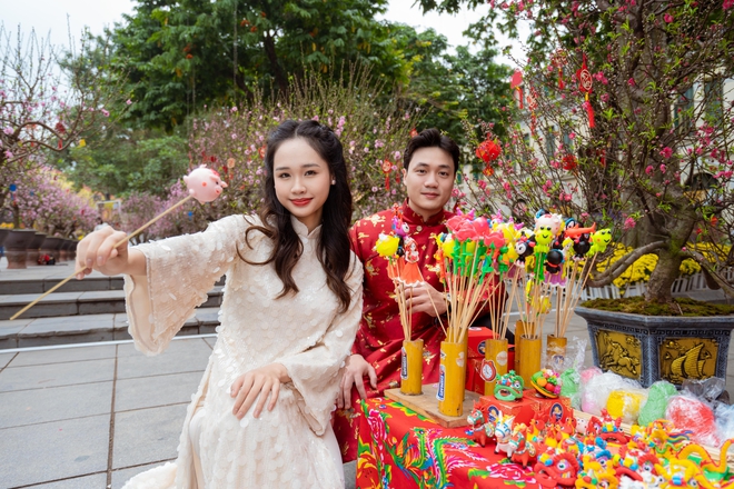 Khách Tây ngỡ ngàng trước vườn đào lớn chưa từng có nằm ngay giữa trung tâm Hà Nội- Ảnh 18.