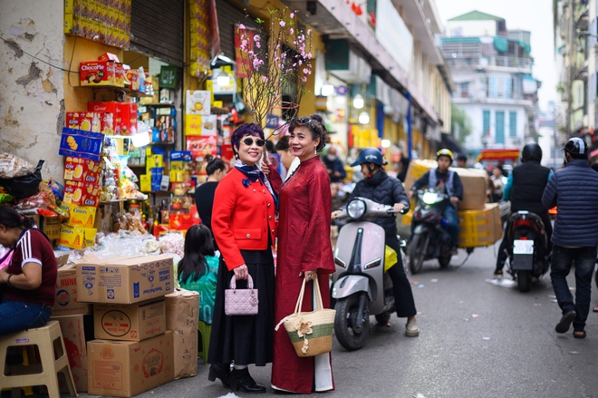 26 Tết rồi, ra mà xem Hà Nội đã đổi khác cỡ này! - Ảnh 1.