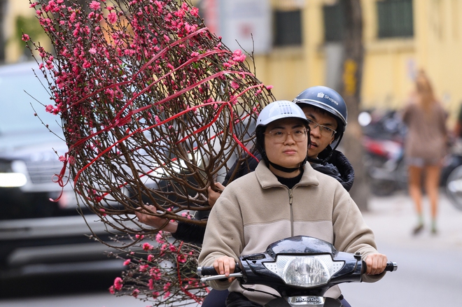 26 Tết rồi, ra mà xem Hà Nội đã đổi khác cỡ này! - Ảnh 26.