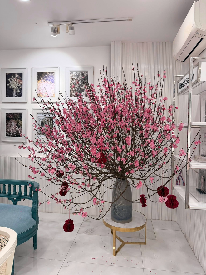 "Check-in" penthouse, biệt thự hội nhà giàu 27 Tết: Đường đua trang trí Tết chính thức tăng tốc! - Ảnh 9.