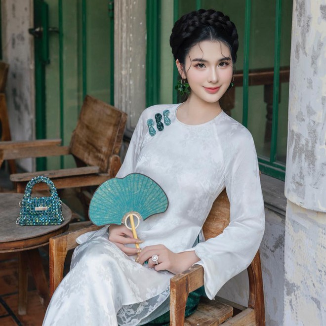 "Check-in" penthouse, biệt thự hội nhà giàu 27 Tết: Đường đua trang trí Tết chính thức tăng tốc! - Ảnh 24.