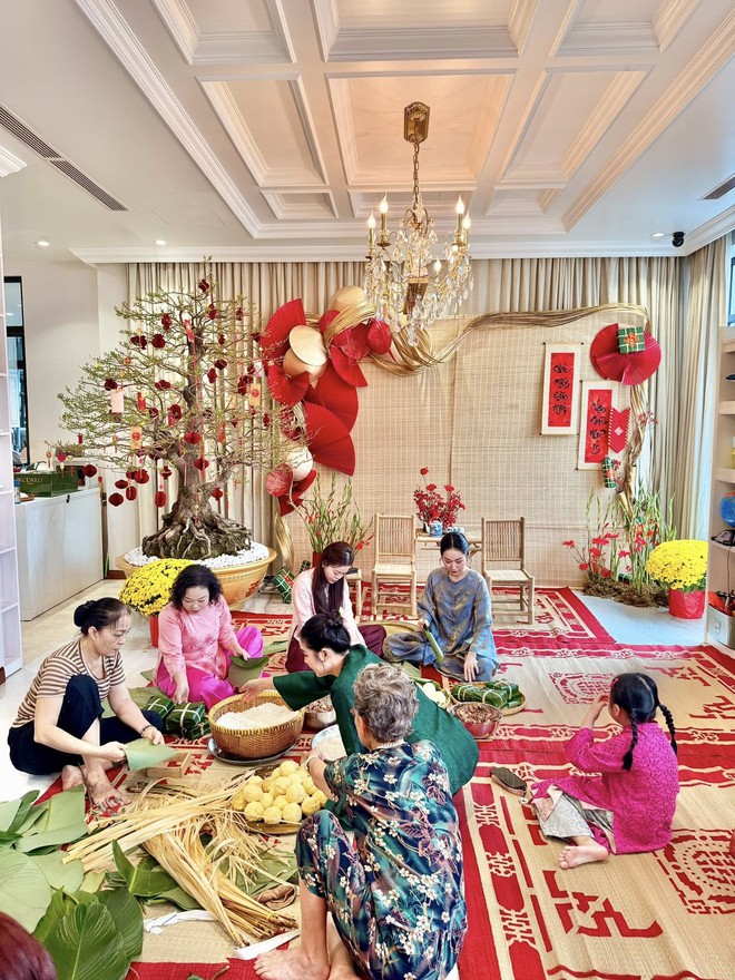 "Check-in" penthouse, biệt thự hội nhà giàu 27 Tết: Đường đua trang trí Tết chính thức tăng tốc! - Ảnh 25.