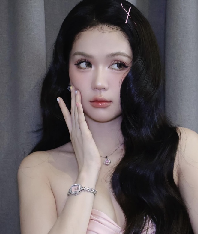 Ngọc Trinh mà sao ai nhìn cũng ra Bạch Lộc- Ảnh 7.