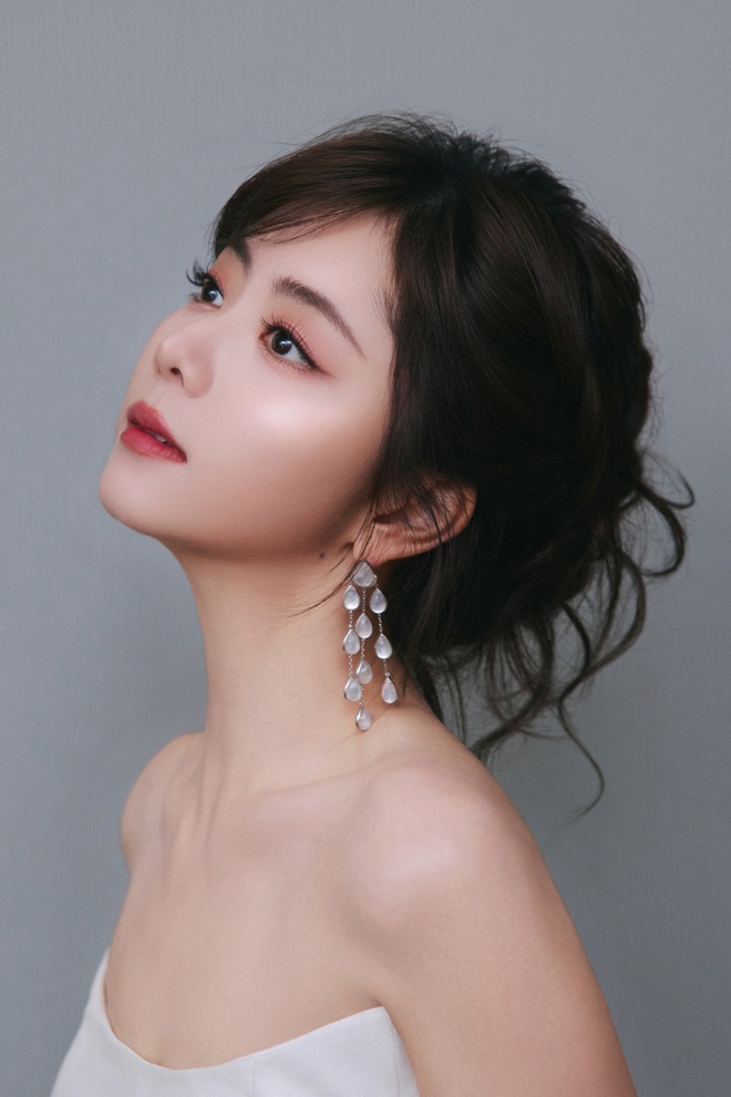 4 "gái đẹp showbiz" tuổi Ngọ đắt giá: Visual là tuyệt tác của thế kỷ, yêu toàn nam thần nhưng vẫn chưa chịu lấy chồng- Ảnh 1.