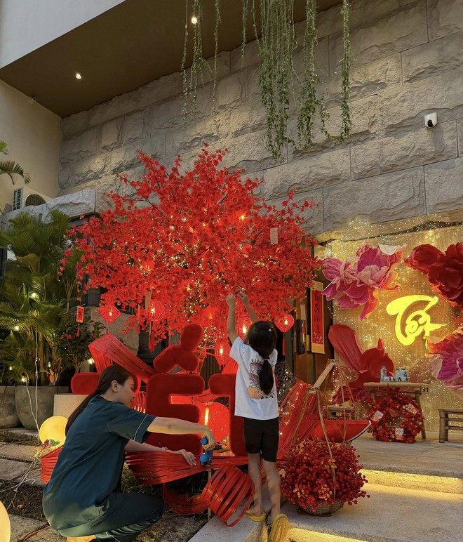 Vợ chồng Cường Đô La ăn Tết siêu hoành tráng- Ảnh 4. Vợ chồng Cường Đô La ăn Tết siêu hoành tráng- Ảnh 4.