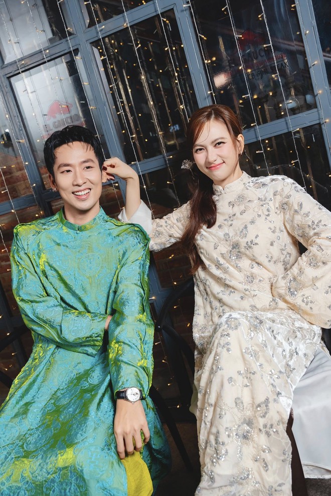 Bắt thóp cặp đôi Vbiz rải hint hẹn hò khắp nơi, ra mắt bố mẹ ngay giữa thảm đỏ thì chối đằng trời- Ảnh 1.