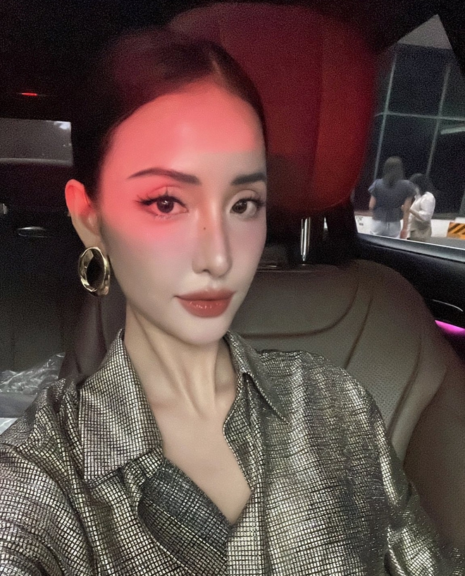 Tình cũ Trấn Thành xách túi Hermès trăm triệu trong màn tái ngộ, vẫn không là gì với 1 thứ phải gọi là quá sang!- Ảnh 7. Tình cũ Trấn Thành xách túi Hermès trăm triệu trong màn tái ngộ, vẫn không là gì với 1 thứ phải gọi là quá sang!- Ảnh 7.