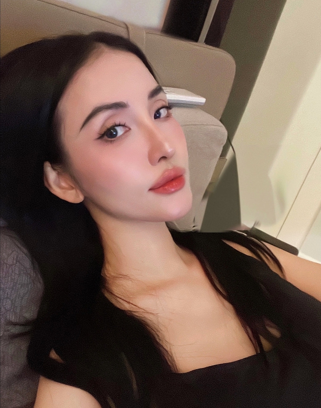 Tình cũ Trấn Thành xách túi Hermès trăm triệu trong màn tái ngộ, vẫn không là gì với 1 thứ phải gọi là quá sang!- Ảnh 6. Tình cũ Trấn Thành xách túi Hermès trăm triệu trong màn tái ngộ, vẫn không là gì với 1 thứ phải gọi là quá sang!- Ảnh 6.