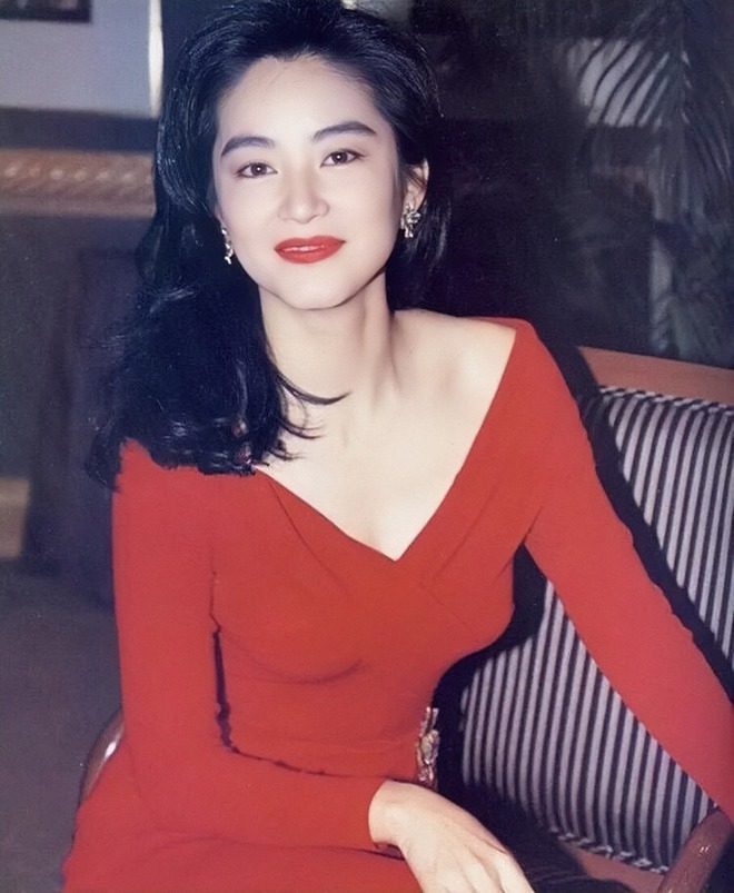 Minh tinh tuổi Ngựa "50 năm có một" được mai mối cho tỷ phú, giờ ở biệt phủ 5.500m2, có cả máy bay riêng- Ảnh 5.