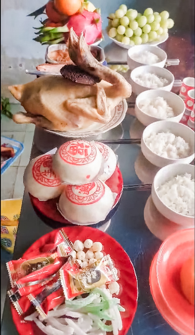 29 Tết, loạt siêu phẩm cơm tất niên trình làng: Hà Tĩnh cúng mực, Hải Phòng có chả rươi- Ảnh 15.