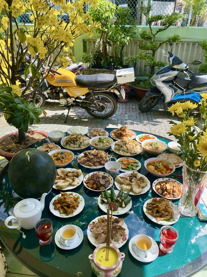 29 Tết, loạt siêu phẩm cơm tất niên trình làng: Hà Tĩnh cúng mực, Hải Phòng có chả rươi- Ảnh 9.