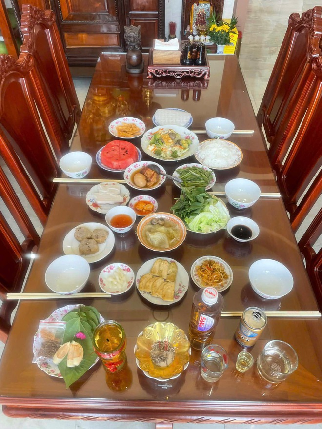 29 Tết, loạt siêu phẩm cơm tất niên trình làng: Hà Tĩnh cúng mực, Hải Phòng có chả rươi- Ảnh 10.