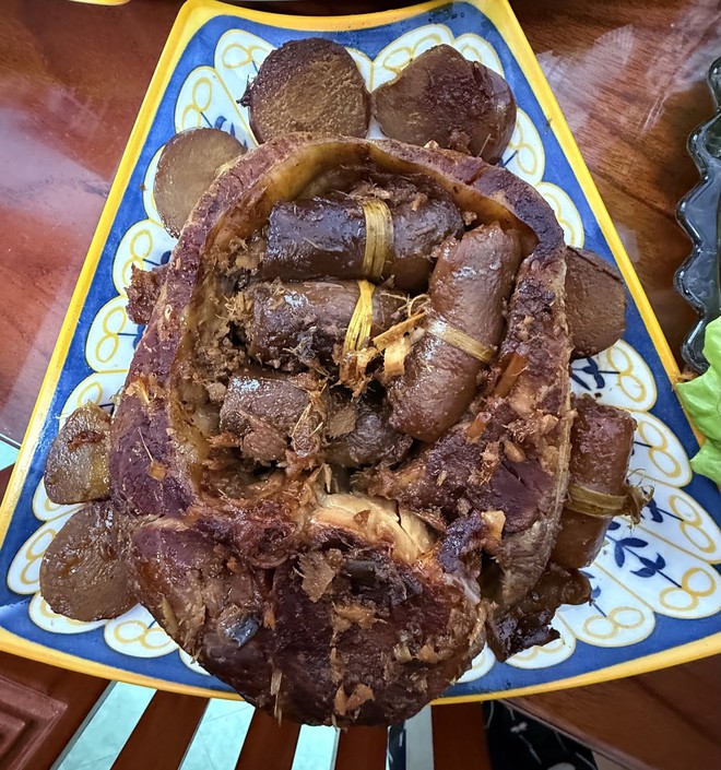 Mâm cơm tất niên "khét" nhất MXH hôm nay: 22 món, có cả món sắp thất truyền- Ảnh 10.