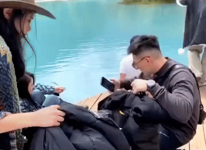 Sao nữ lấy chồng quân nhân soái ca: Cảnh làm vợ trồng hoa - nuôi lợn gây ngỡ ngàng, nhan sắc thay đổi khó tin- Ảnh 6.