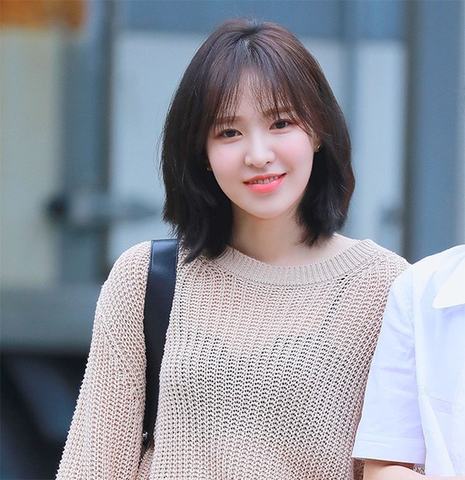 Phát hoảng thân hình "cò hương" của 1 nữ ca sĩ trong dịp đón năm mới- Ảnh 7. Phát hoảng thân hình "cò hương" của 1 nữ ca sĩ trong dịp đón năm mới- Ảnh 7.