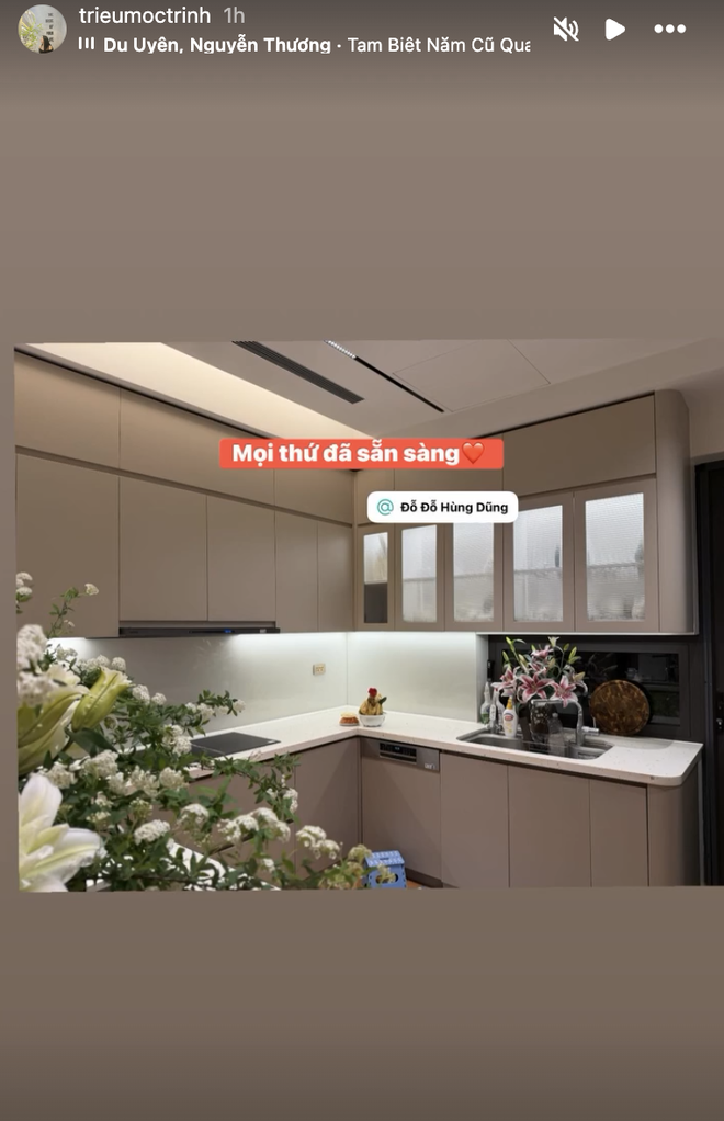 "Vuýp" nhất đêm Giao thừa: Tuyển thủ Việt Nam khoe biệt thự chục tỷ mới tậu, quà tết là con gái mới chào đời - Ảnh 2.