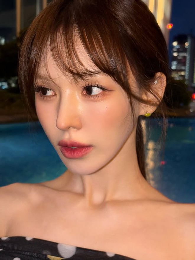 Phát hoảng thân hình "cò hương" của 1 nữ ca sĩ trong dịp đón năm mới- Ảnh 6. Phát hoảng thân hình "cò hương" của 1 nữ ca sĩ trong dịp đón năm mới- Ảnh 6.