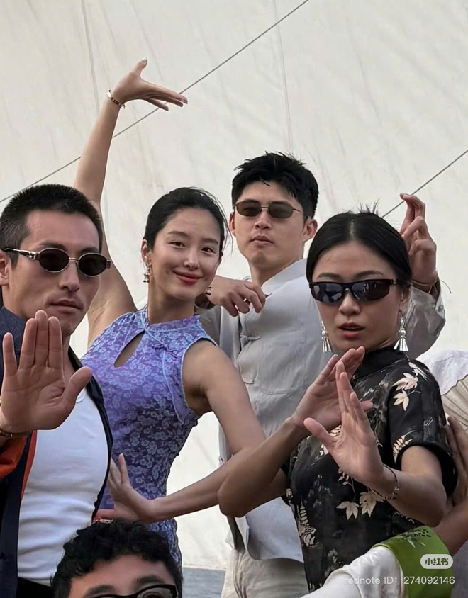 Mỹ nhân 92 sinh con cho thiếu gia tập đoàn được nhà chồng chấp thuận, khoe ảnh đón Tết trong dinh thự xa hoa- Ảnh 7.