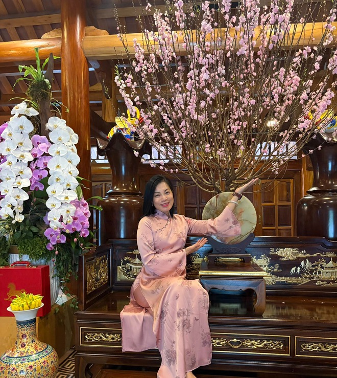 Nghệ sĩ Việt đón Tết 2026: Decor nhà đẹp như tranh, góc nào cũng có thể trở thành background "sống ảo"- Ảnh 11.