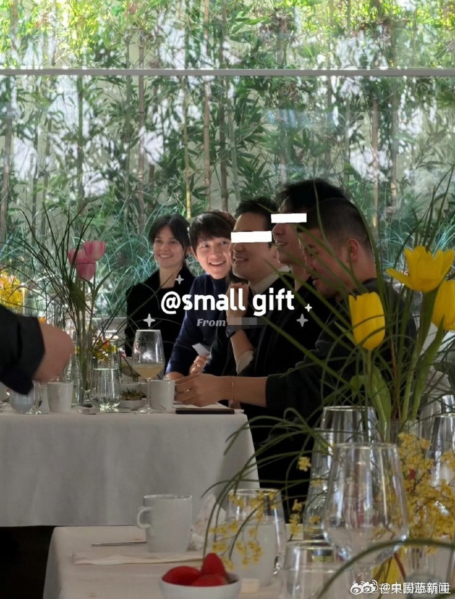 "Tóm dính" Song Joong Ki và vợ Tây hiếm hoi lộ diện, nhan sắc cam thường hút hơn 40 triệu lượt xem- Ảnh 3.