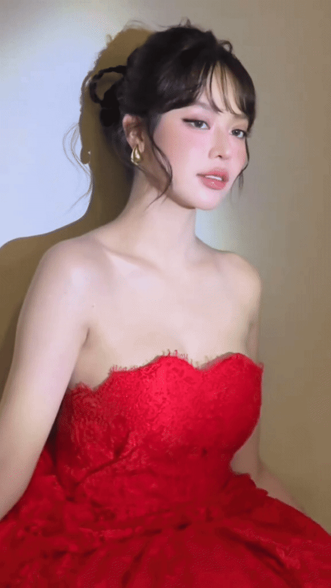 Đằng sau vẻ đẹp "vô lý" của Thanh Thủy- Ảnh 8.