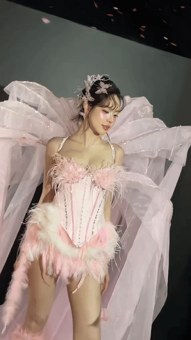 Đằng sau vẻ đẹp "vô lý" của Thanh Thủy- Ảnh 1.