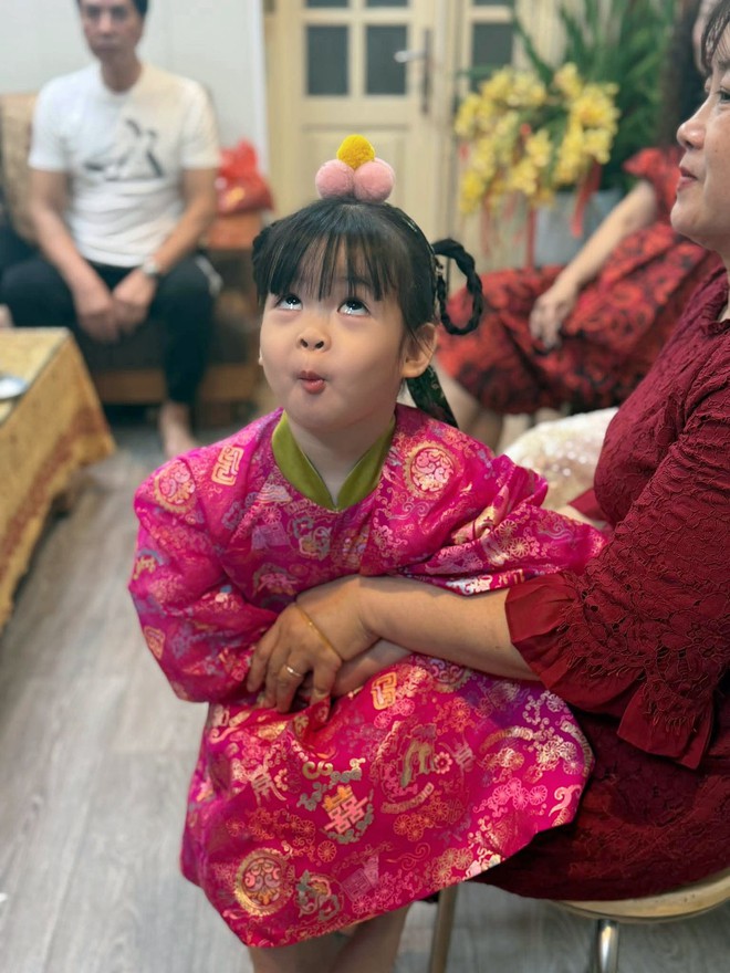 Ái nữ Đỗ Mỹ Linh đúng chất tiểu thư "sinh ra ở vạch đích", check-in đáng yêu trước biệt thự trăm tỷ nhà bầu Hiển - Ảnh 5.