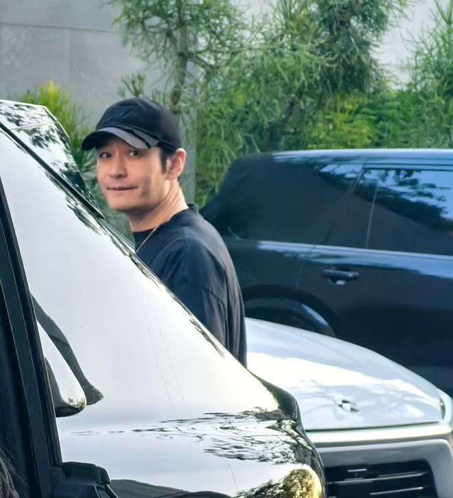 Huỳnh Hiểu Minh "cấm cửa" tình cũ hot girl bế con gái về nhà nội ăn Tết, quý tử đầu lòng cũng chung cảnh ngộ- Ảnh 1. Huỳnh Hiểu Minh "cấm cửa" tình cũ hot girl bế con gái về nhà nội ăn Tết, quý tử đầu lòng cũng chung cảnh ngộ- Ảnh 1.