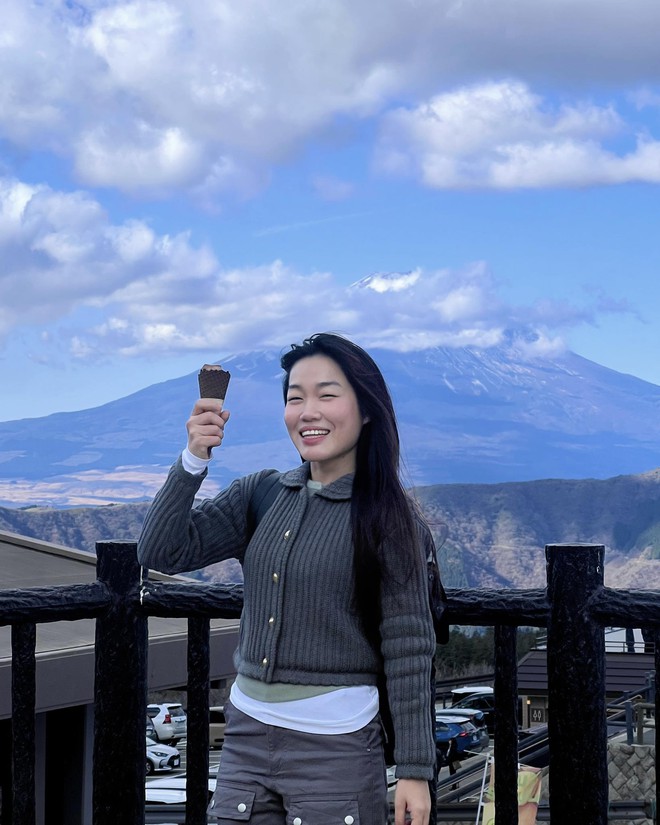 Đầu năm khui “cặp đôi thế kỷ”: Người thất tình nhiều năm yêu người chưa có mối tình đầu, thiệt không ta?- Ảnh 5.