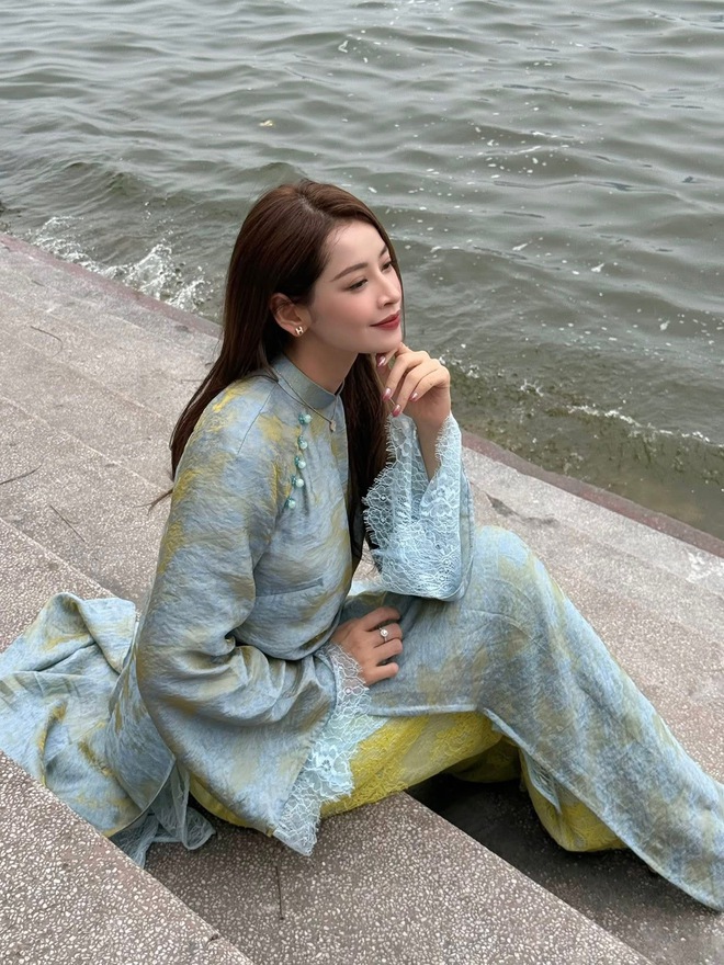 Đại mỹ nhân và dâu hào môn nức tiếng giống nhau đến lạ ngày đầu năm- Ảnh 8. Đại mỹ nhân và dâu hào môn nức tiếng giống nhau đến lạ ngày đầu năm- Ảnh 8.