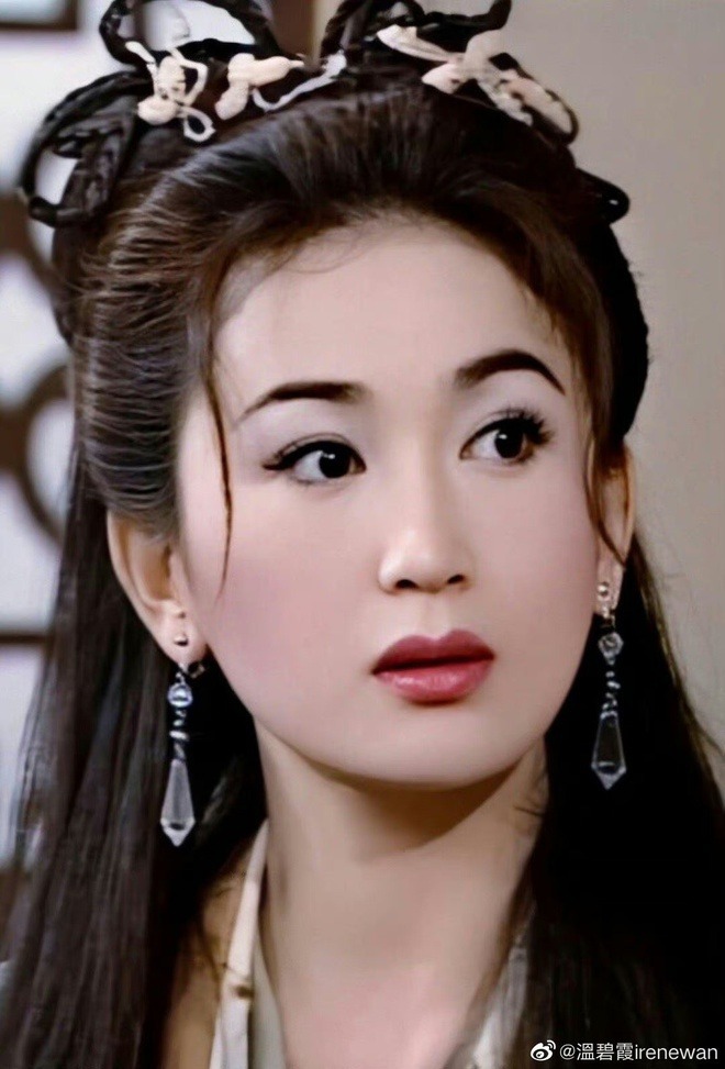 Mỹ nữ tuổi Ngọ "sộp" nhất Tết: Chi mạnh hàng chục tỷ đồng đưa trợ lý, nhân viên đi Bali nghỉ dưỡng xa hoa- Ảnh 6.