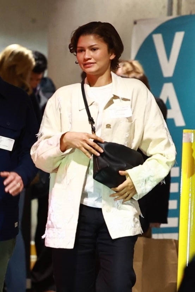 Bạn gái sao nam nổi tiếng công khai đeo nhẫn cưới, sắp có một hôn lễ được tổ chức năm 2026?- Ảnh 1.