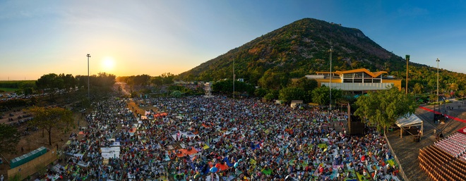 1 nơi ở Việt Nam hút gần 157.000 lượt khách trong 1 ngày, ken đặc người "cắm trại" ngay đầu năm mới - Ảnh 9.