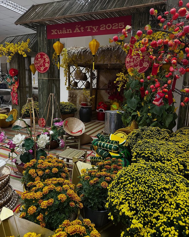 Cảnh dát vàng trong biệt thự nhà tỷ phú Johnathan Hạnh Nguyễn - Ảnh 11.