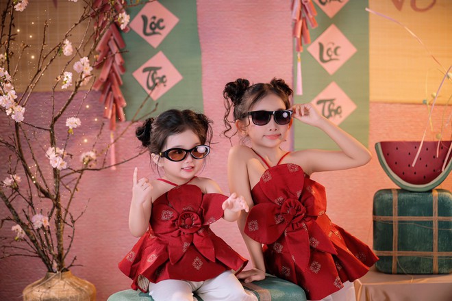 Khung hình đẹp như tranh vẽ gây bão của 3 cực phẩm nhà Khánh Thi - Phan Hiển: Lisa, Anna xinh yêu như thiên thần - Ảnh 5.