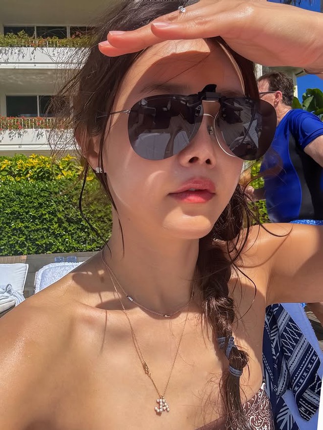 Mỹ nhân Tiệm Cà Phê Hoàng Tử diện bikini nóng “bỏng mắt”, biết tuổi tác thật mà choáng!- Ảnh 9.