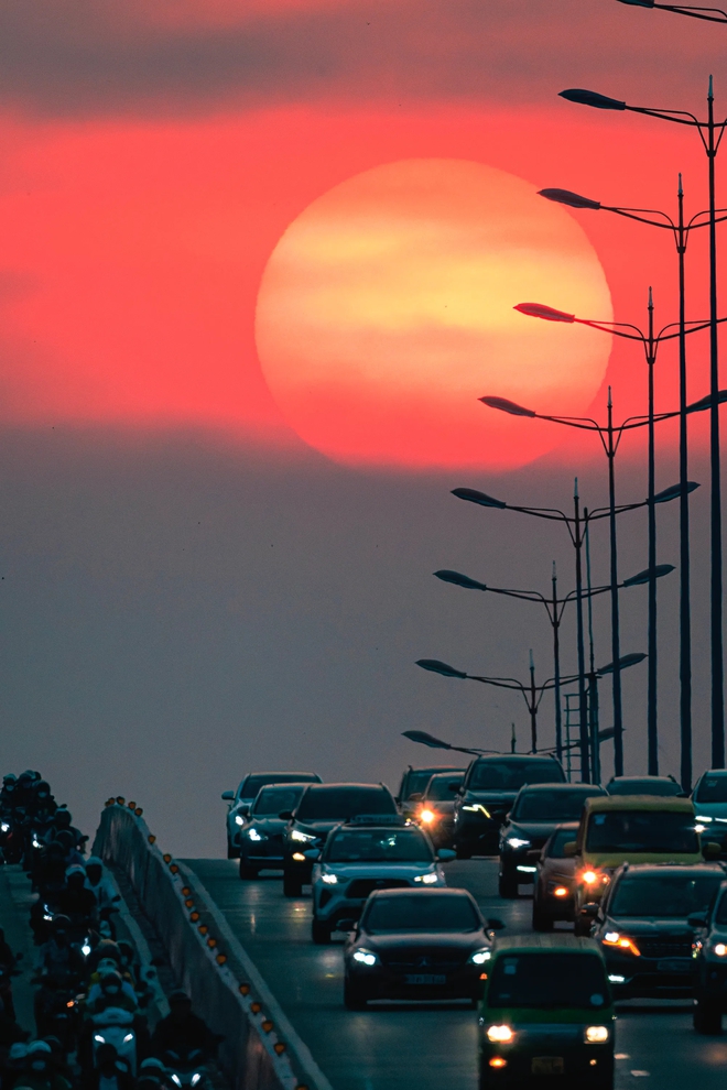 Mặt trời “mở fan meeting” tại Việt Nam khiến nửa giới nhiếp ảnh Sài Gòn vác tài sản trăm triệu ra chầu chực - Ảnh 4.