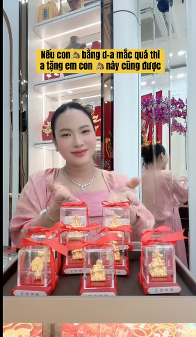 4 mỹ nhân số hưởng, cưới chồng được sở hữu luôn tiệm vàng - Ảnh 17.