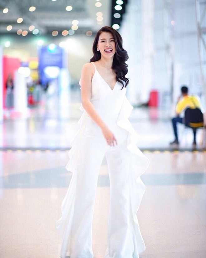 9 avcd bà trùm jumsuit, đồ sến rện cũng cân được - Ảnh 17.