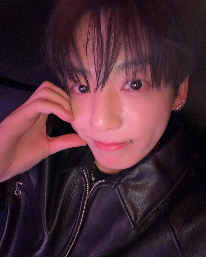 Jungkook (BTS) có đang ổn không vậy? - Ảnh 2.