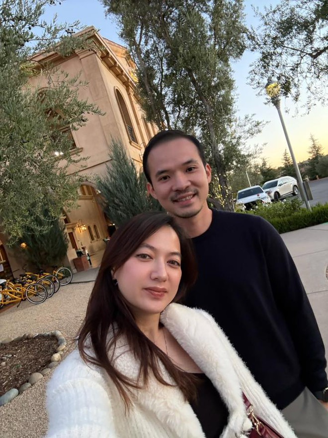 Mở bát Vbiz 2026: Nữ ca sĩ được cầu hôn, danh tính bạn trai gây bất ngờ- Ảnh 6. Mở bát Vbiz 2026: Nữ ca sĩ được cầu hôn, danh tính bạn trai gây bất ngờ- Ảnh 6.