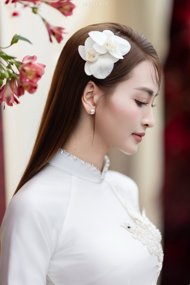 Ảnh nét căng: MC Mù Tạt đeo vàng nặng trĩu lên xe hoa cùng tuyển thủ Đức Huy,"nắn chồng" cực gắt ngay đêm tân hôn- Ảnh 17.