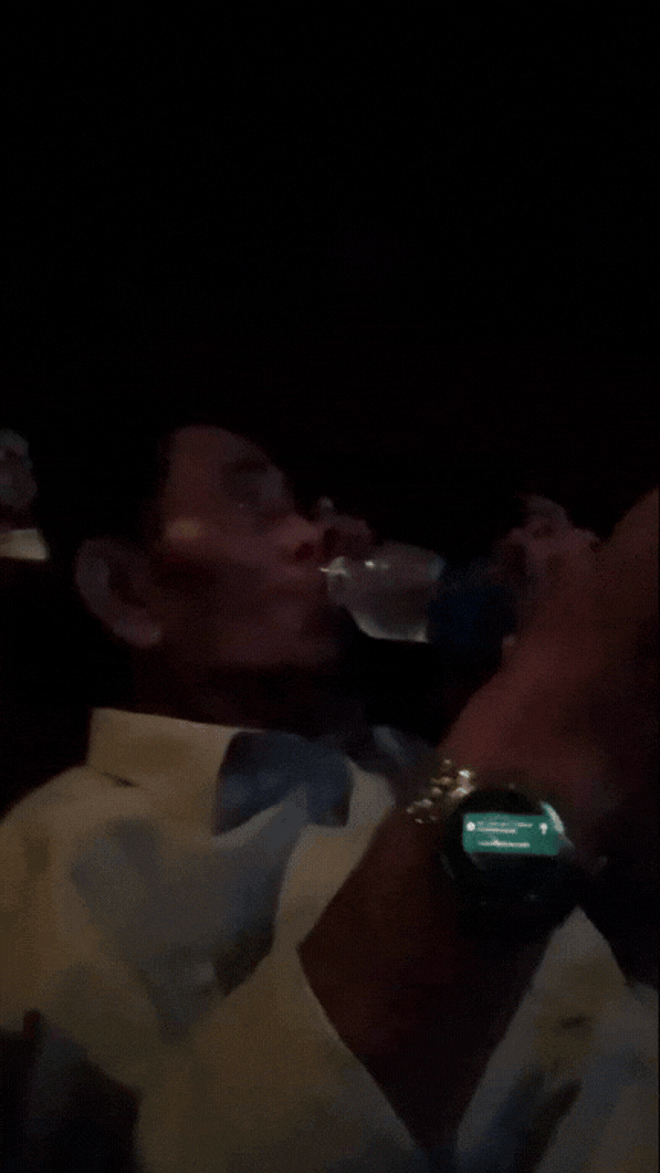 Xúc động cú lừa ngọt ngào của nam sinh An Giang, dùng hợp đồng quảng cáo ảo đưa ông bà đi tận hưởng tuổi già - Ảnh 3.