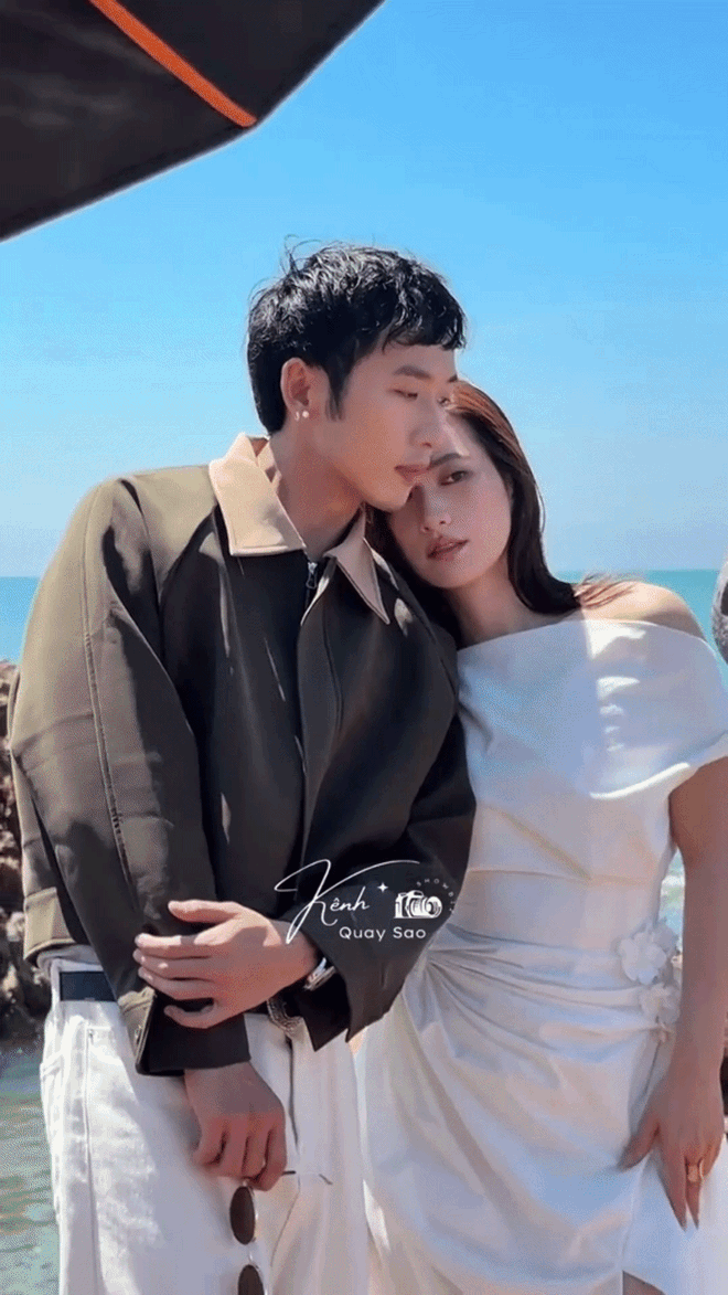 Nhìn Tuấn Trần và Phương Anh Đào sát rạt, một nam thần điện ảnh trầm trồ: Hai đứa này có nét phu thê!- Ảnh 1.