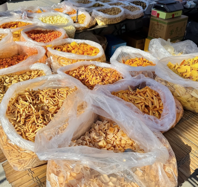 Ôi thôi 2026 rồi, đừng ai ham tích trữ 5 thứ này dịp Tết: Vừa tốn tiền lại dễ "chuốc họa" vào thân- Ảnh 5.