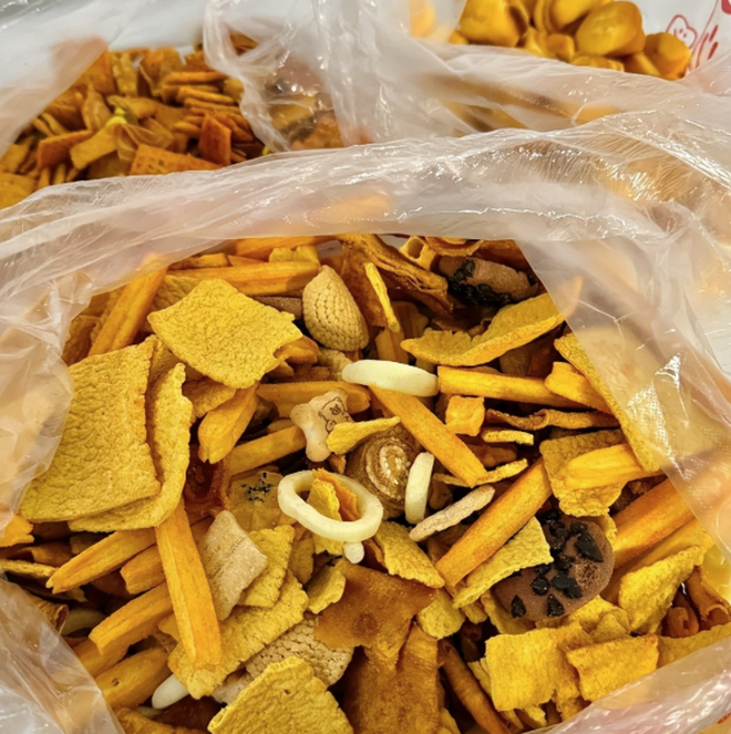 Ôi thôi 2026 rồi, đừng ai ham tích trữ 5 thứ này dịp Tết: Vừa tốn tiền lại dễ "chuốc họa" vào thân- Ảnh 7.