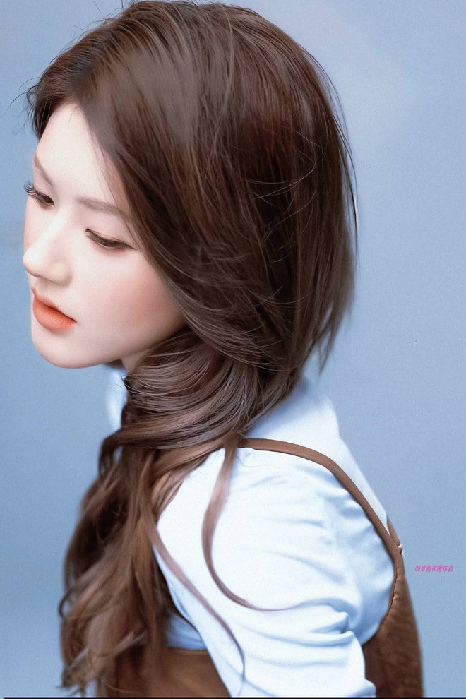 Ngoại lệ showbiz: "Thánh nữ sold out" mặc gì cũng hot, Trung Quốc 1,4 tỷ dân không ai làm lại- Ảnh 6.