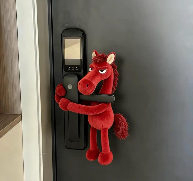 5 cách trang trí nhà Tết Ngựa: Không tốn kém mà vẫn đẹp hết nước chấm, đúng kiểu "mã đáo thành công"- Ảnh 1.