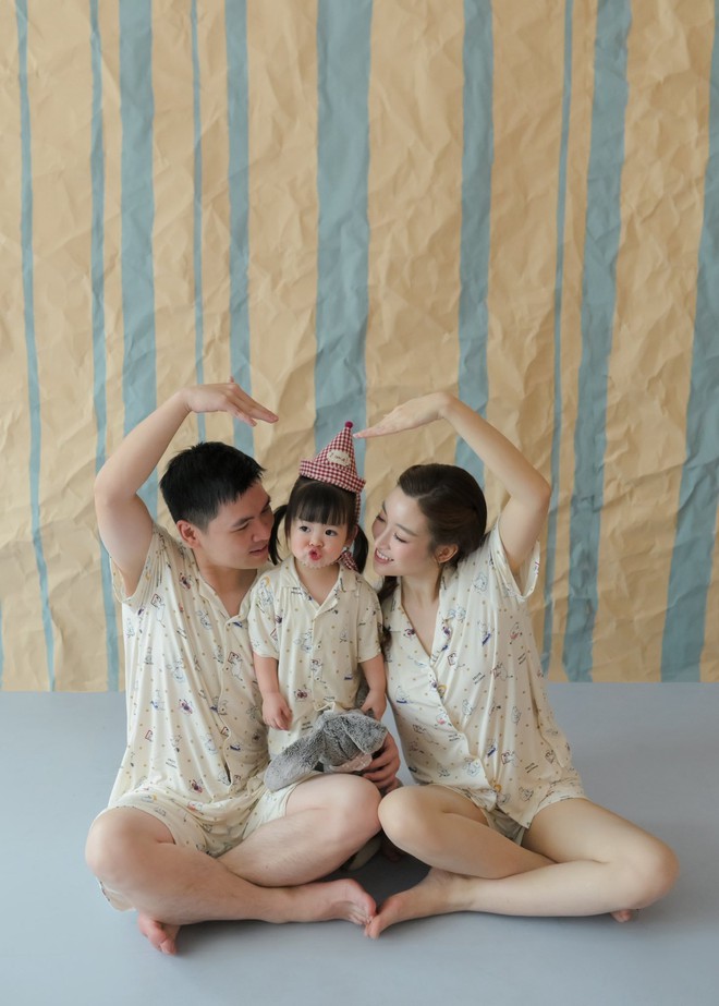 Đỗ Mỹ Linh tung bộ ảnh cực xinh yêu mừng sinh nhật chồng Chủ tịch, không hoành tráng nhưng ngọt ngào chuẩn dâu hào môn- Ảnh 2.